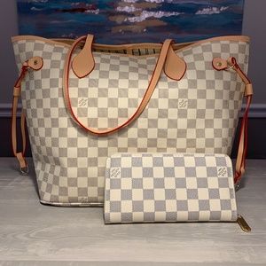 Checkered Tote With Wallet